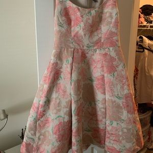 Maggy London cocktail dress with pockets